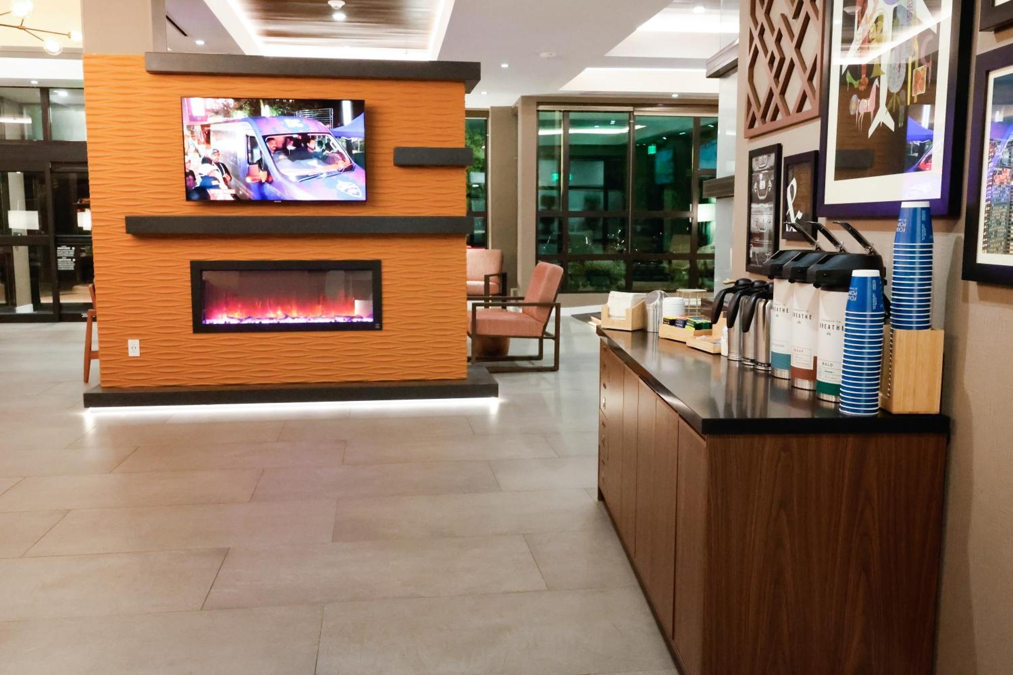 Four Points By Sheraton Austin Airport Экстерьер фото