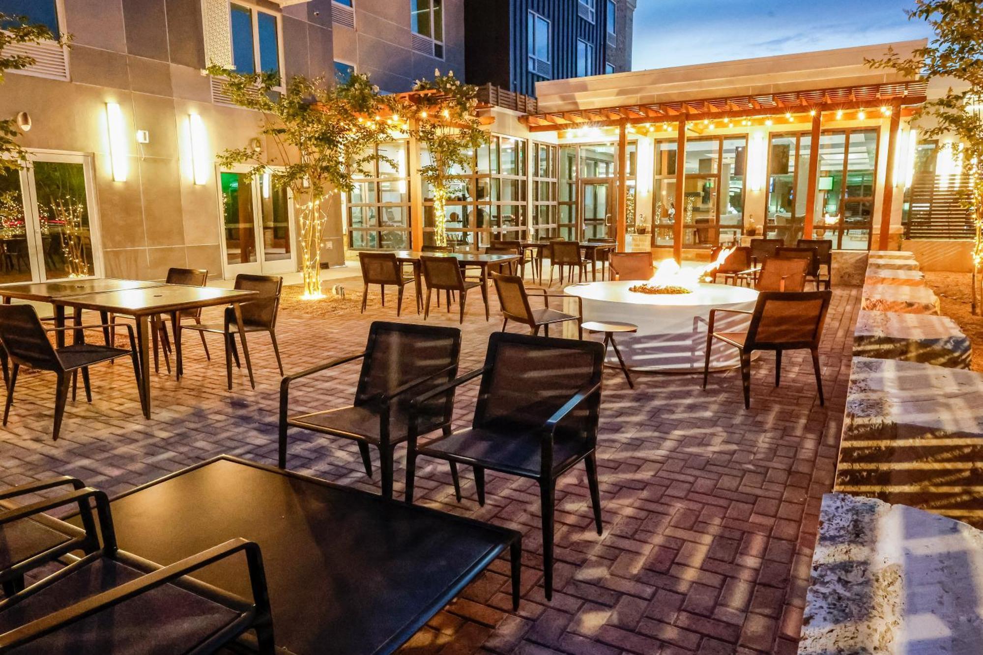 Four Points By Sheraton Austin Airport Экстерьер фото
