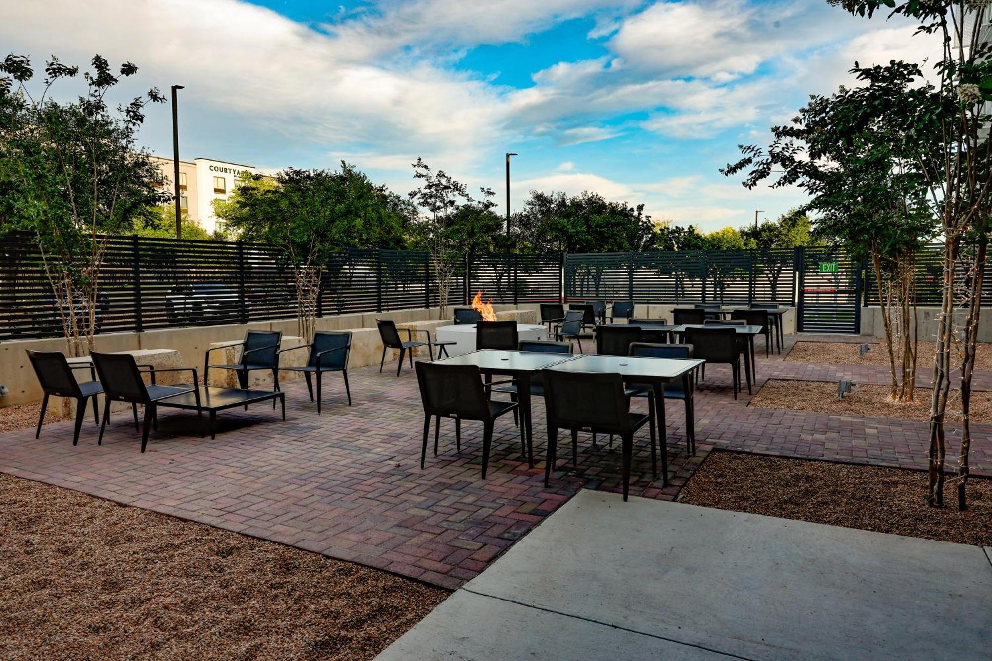 Four Points By Sheraton Austin Airport Экстерьер фото